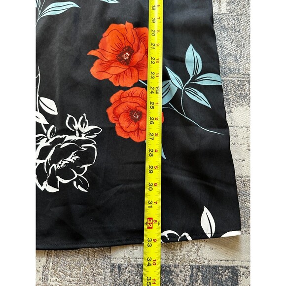 Forever 21 Kimono Top Black Satin Rare Oriental Japanese Flower size Medium NWT - Picture 6 of 10